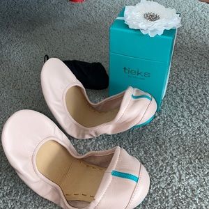 Brand new ballerina pink tieks by Gavrieli flats size 10